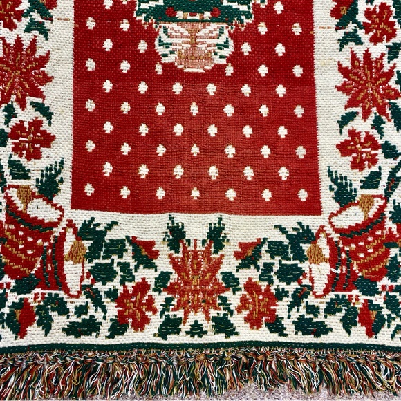Christmas woven hearth rug, festive entry floor mat, fringed handmade - Picture 3 of 10